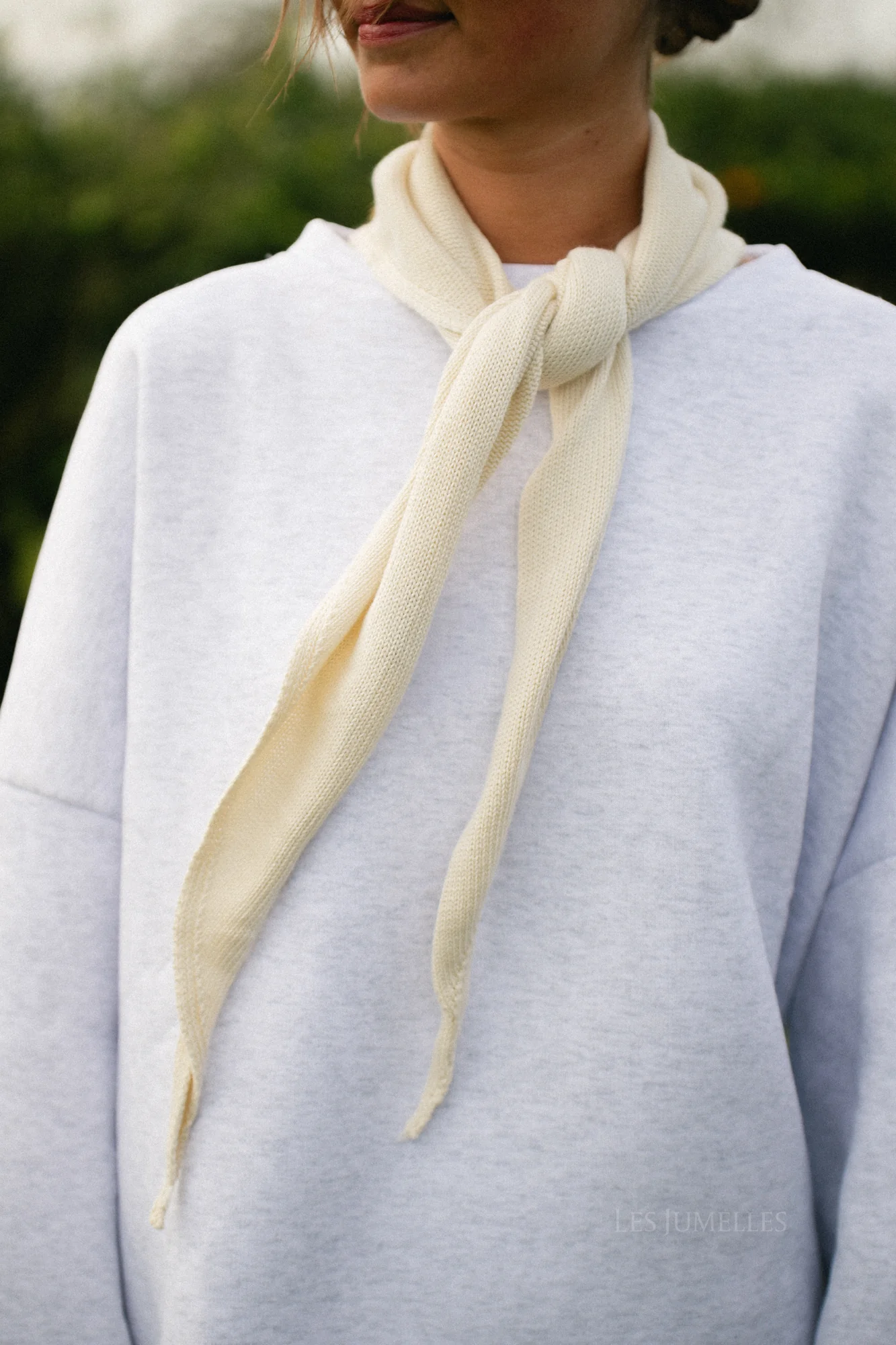 Cecile triangle cotton scarf ecru - Image 3