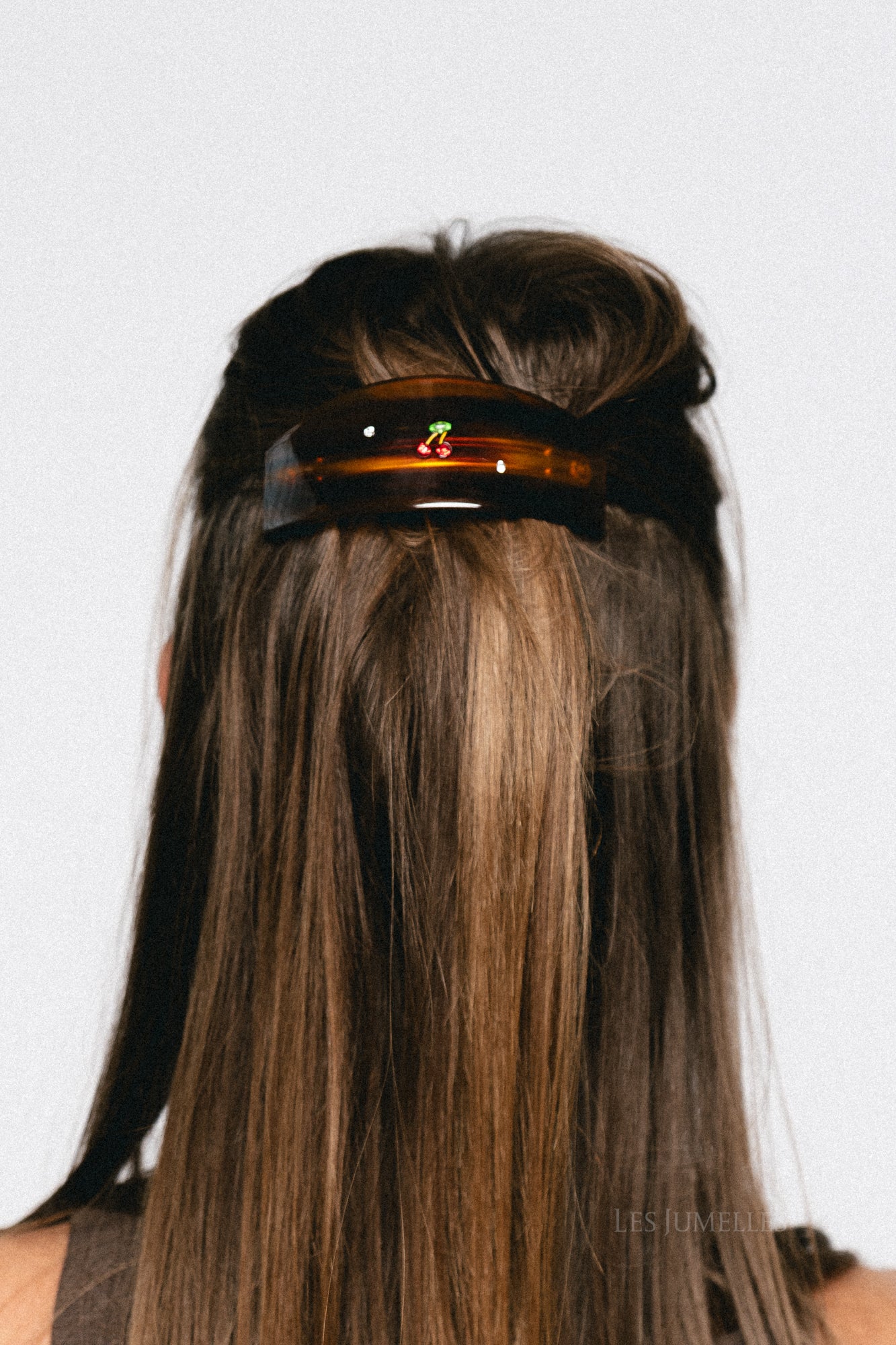 Cherry hair clip brown - Image 2