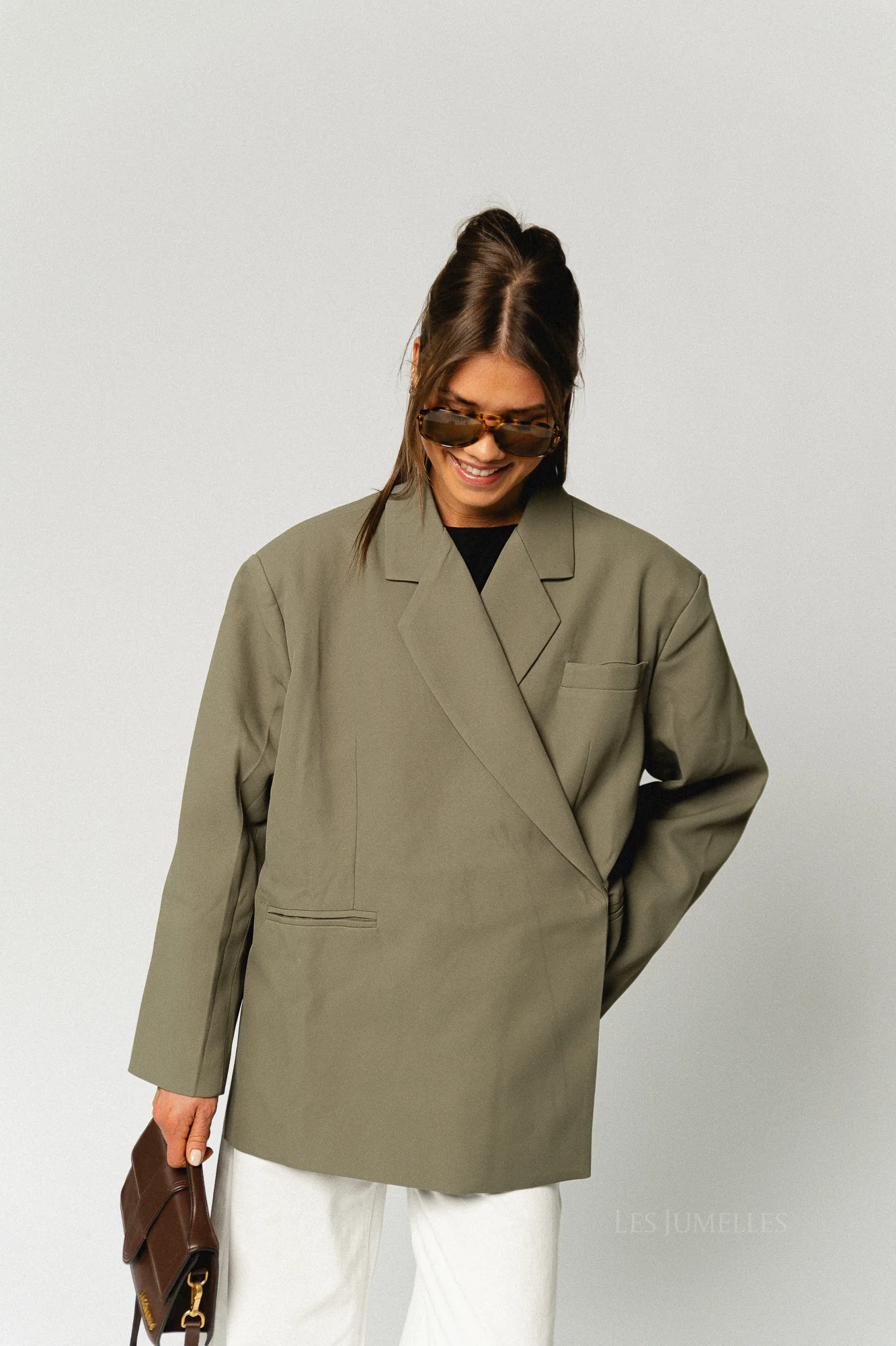 Chloe oversized blazer olive - Image 2