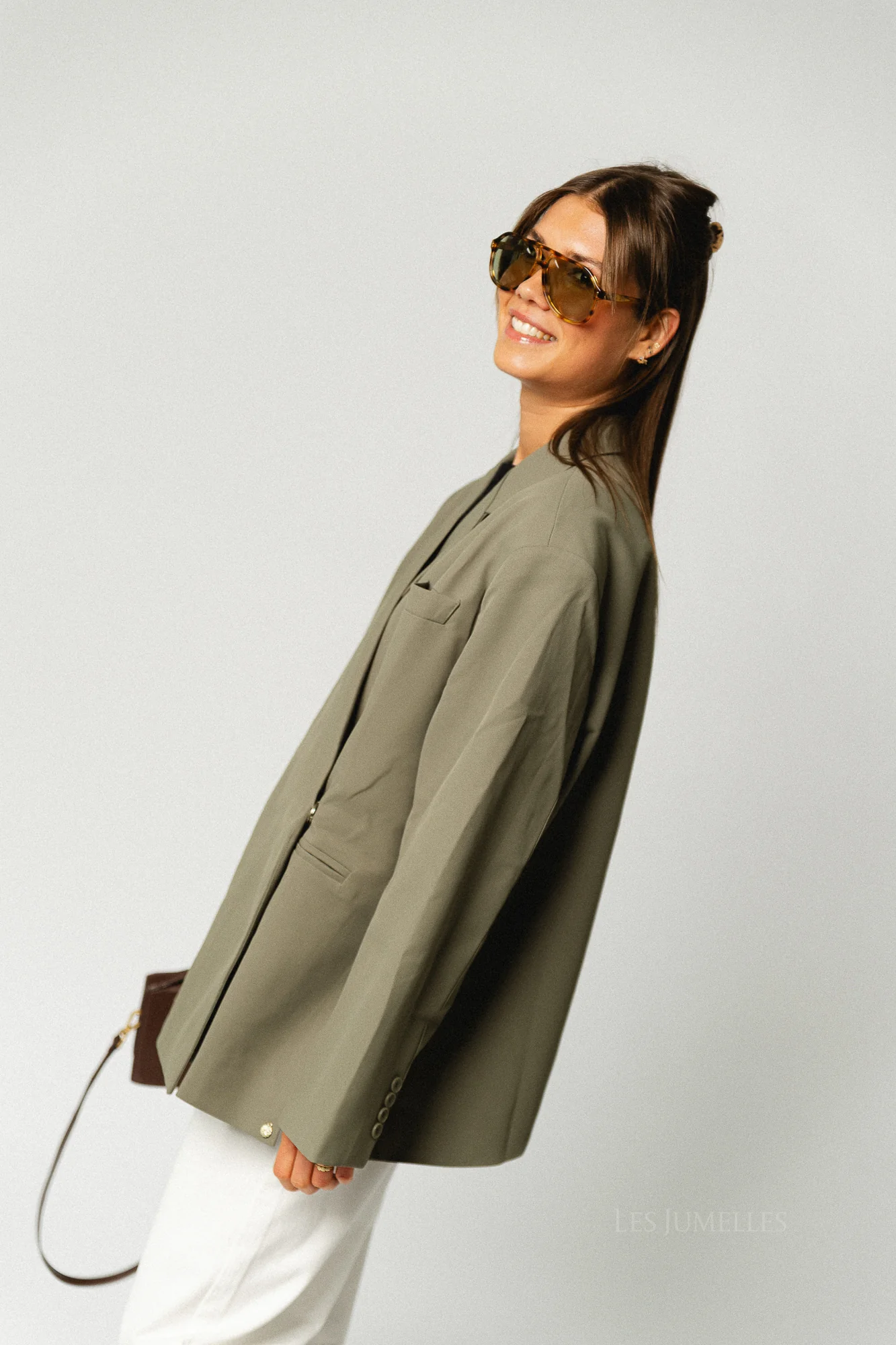 Chloe oversized blazer olive - Image 4