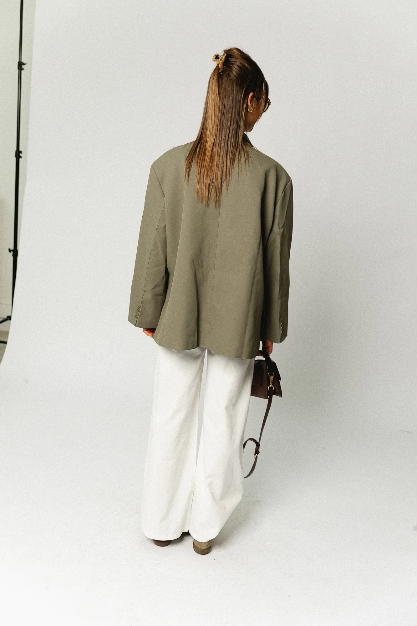 Chloe oversized blazer olive - Image 5