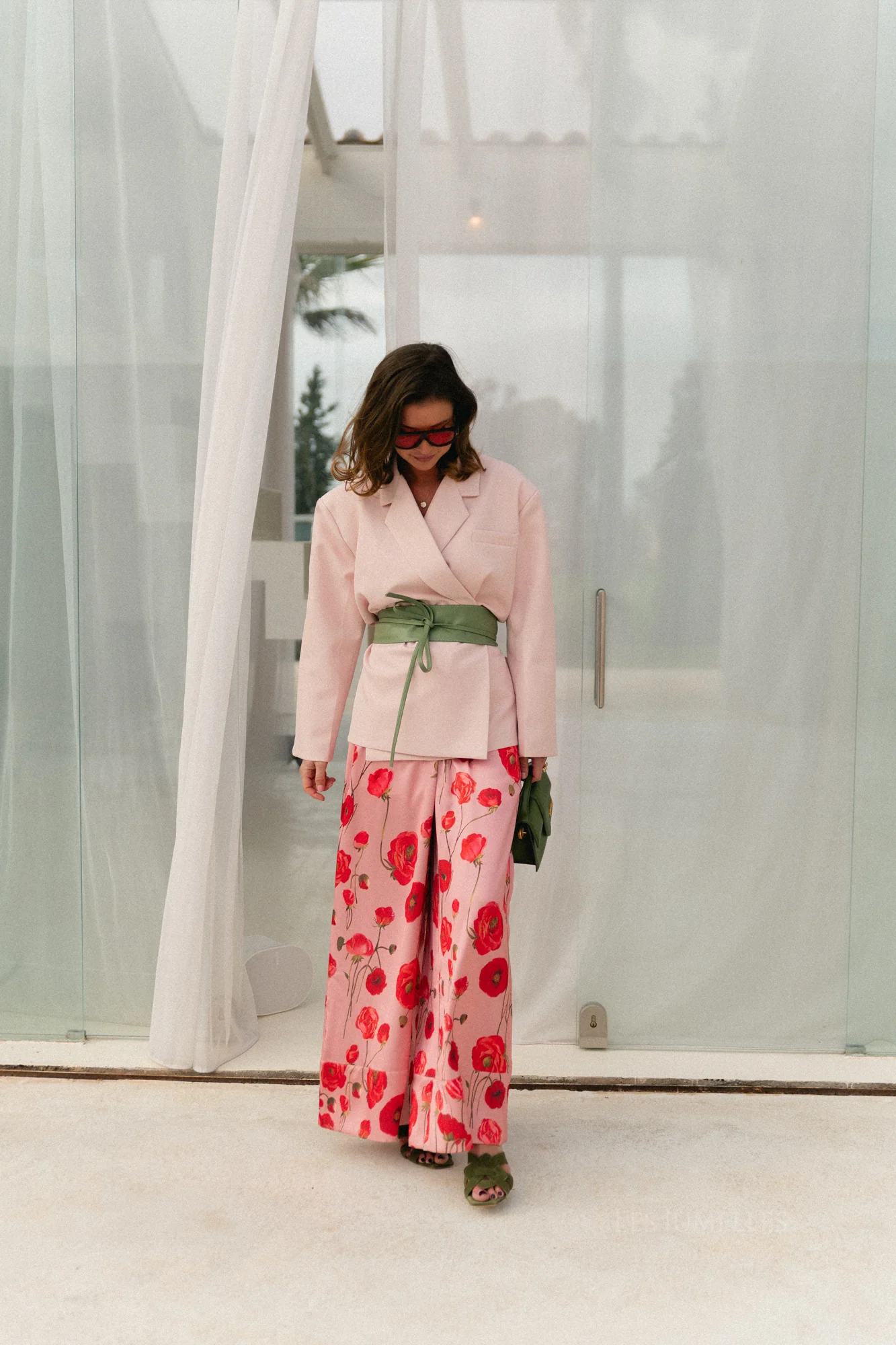 Chloe oversized blazer pearl blush - Image 8