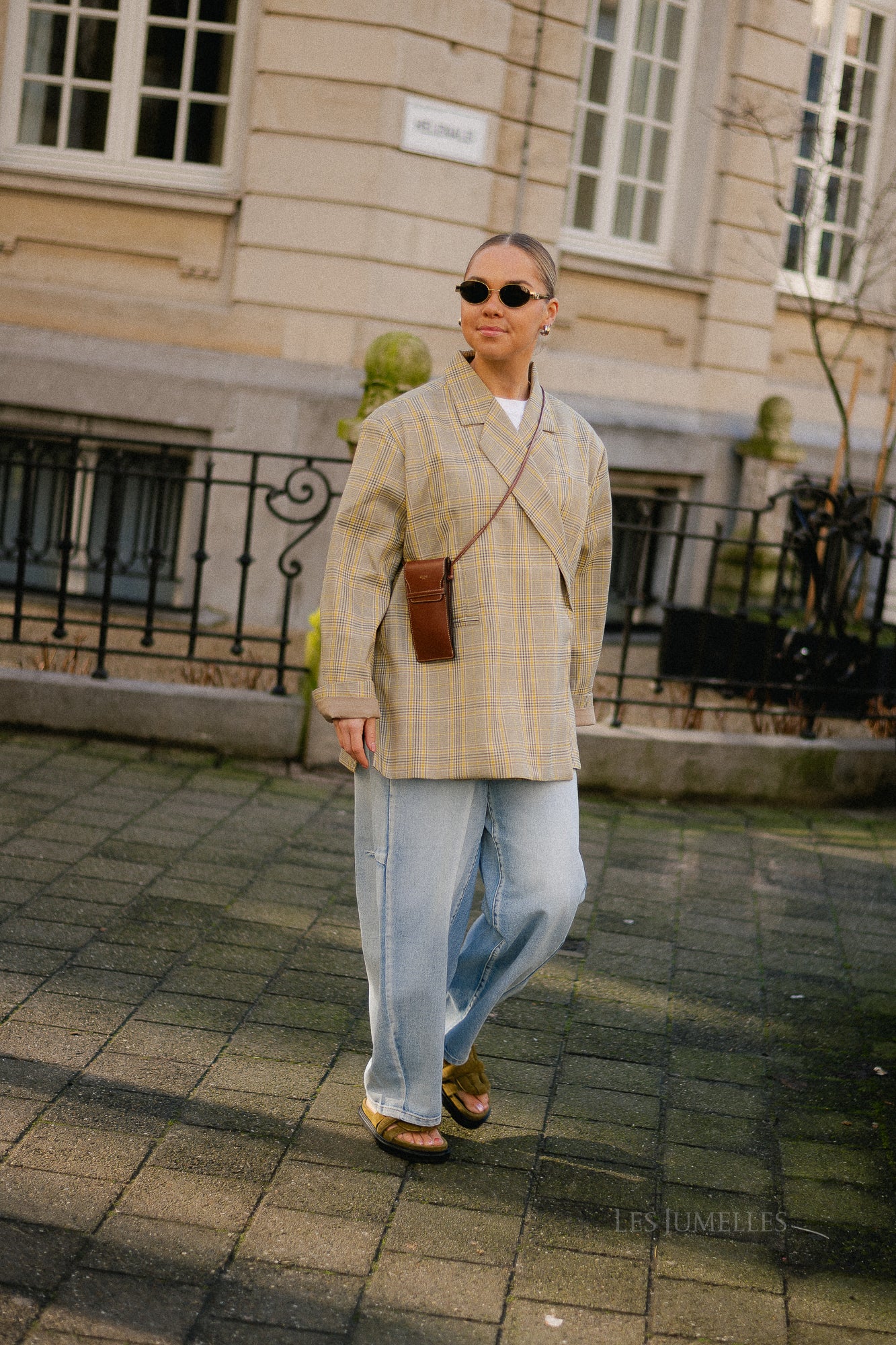 Chloe oversized signature check blazer taupe/yellow - Image 6