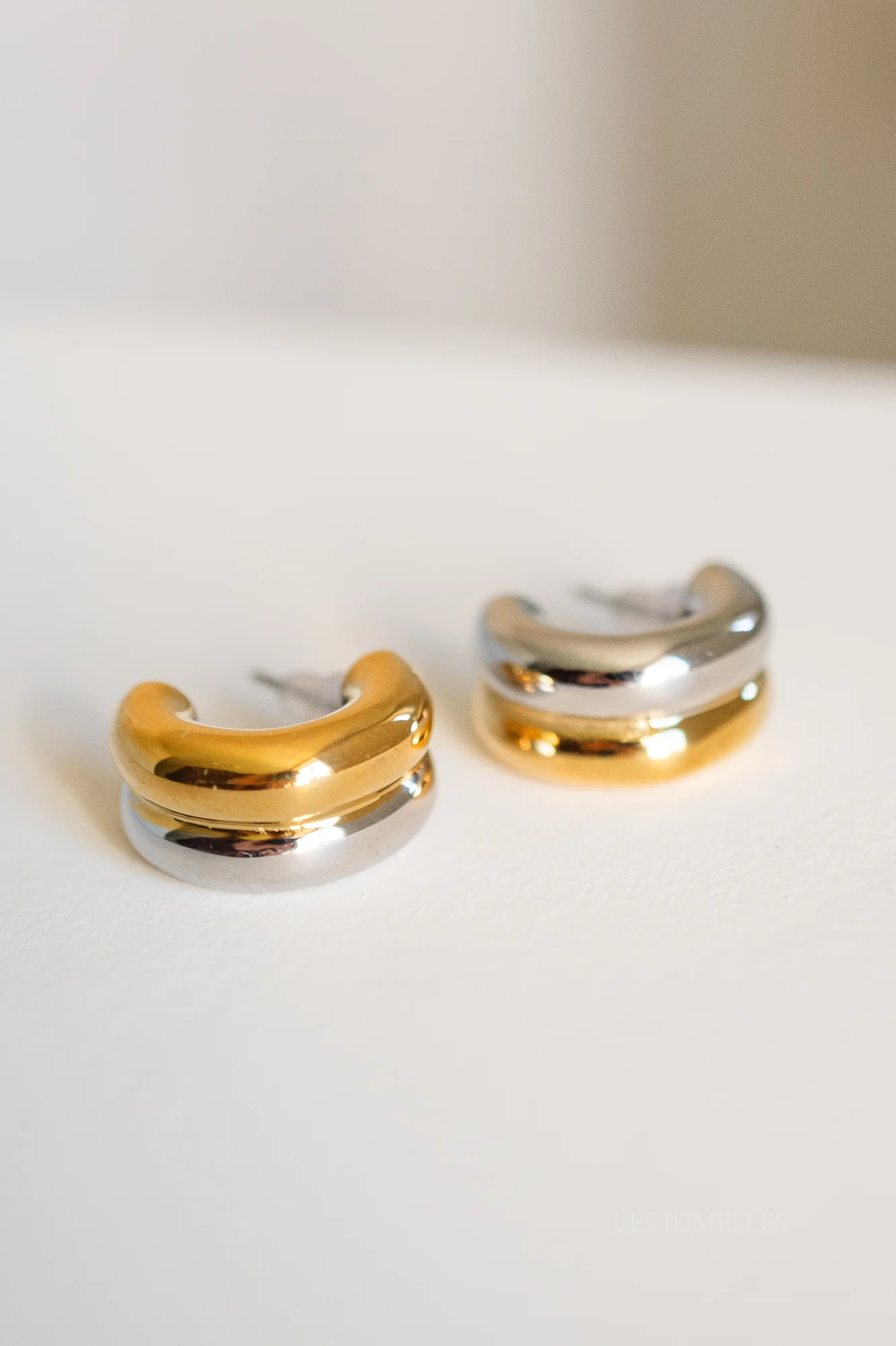 Double huggie earrings bicolor - Image 3