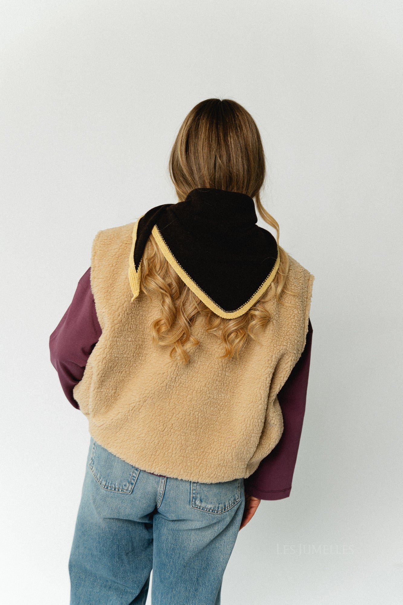 Emma Rose triangle scarf - dark brown/dusty yellow - Image 3