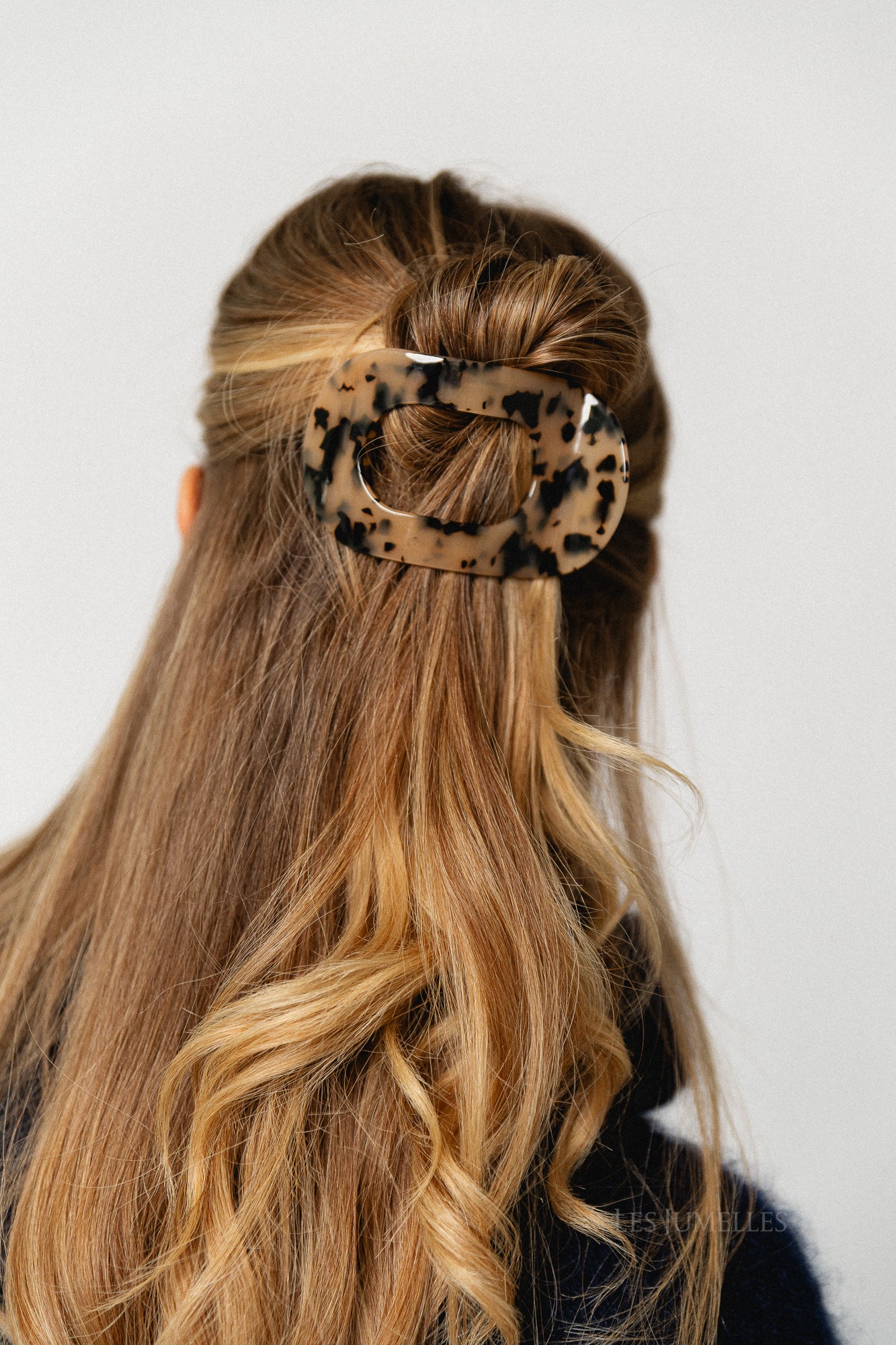 Flat hairclip tortoise - beige - Image 3