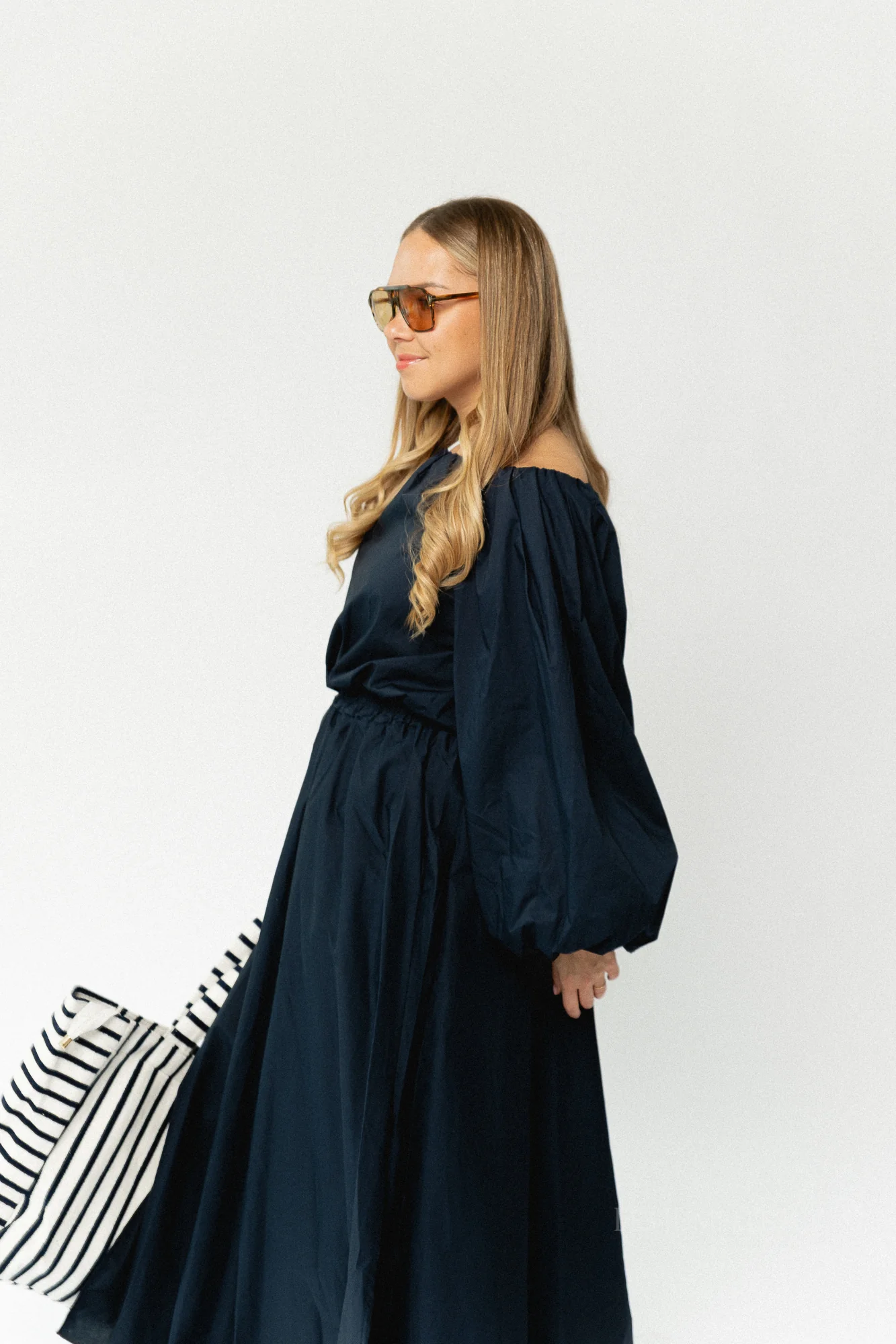 Fran off shoulder blouse navy - Image 3