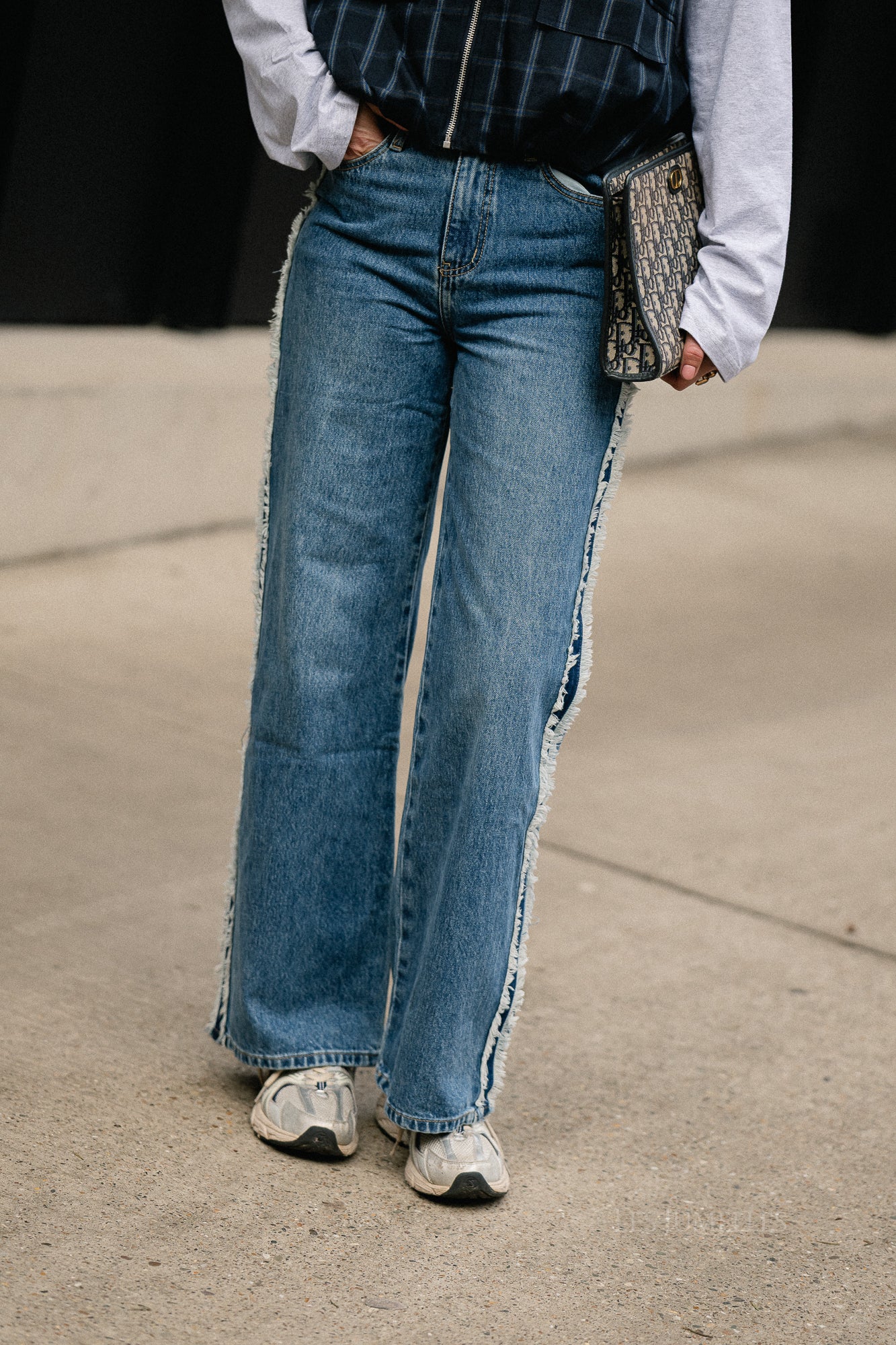 Jax frayed jeans medium blue denim - Image 7