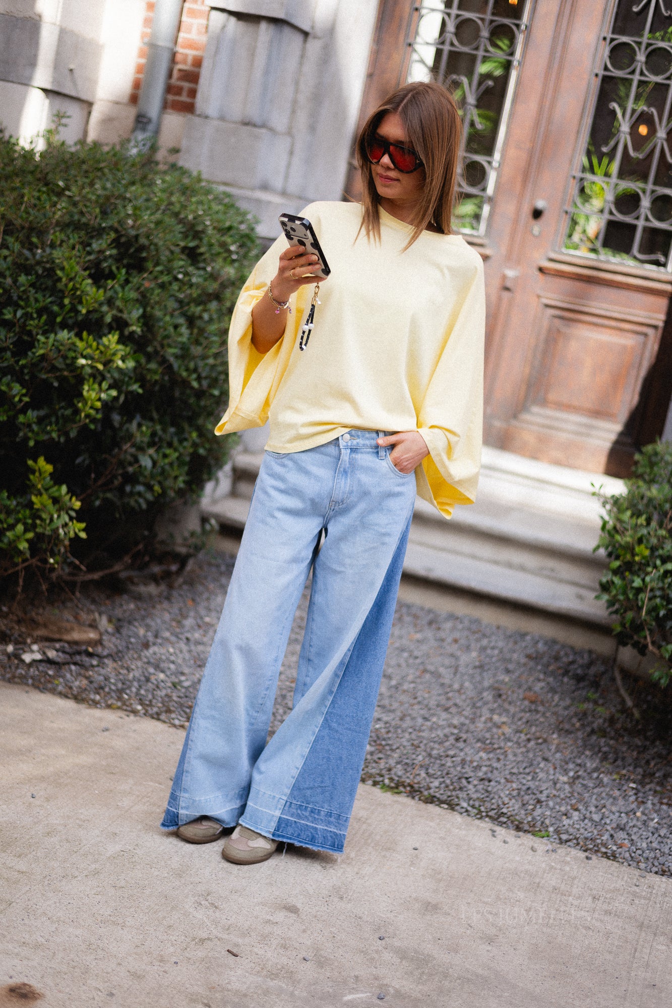 Leah T-shirt yellow - Image 2