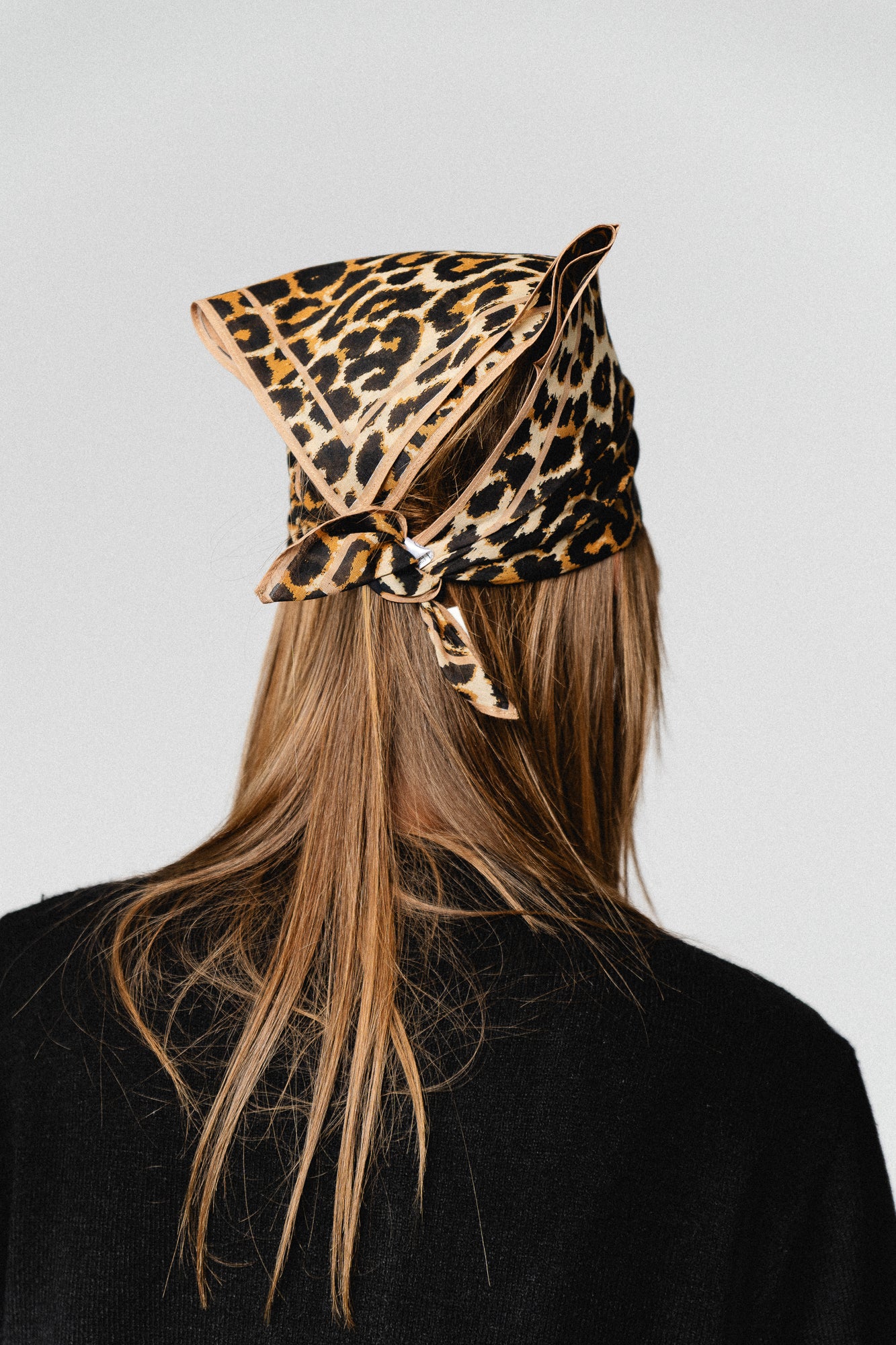 Leopa edgia cotta scarf - Image 2