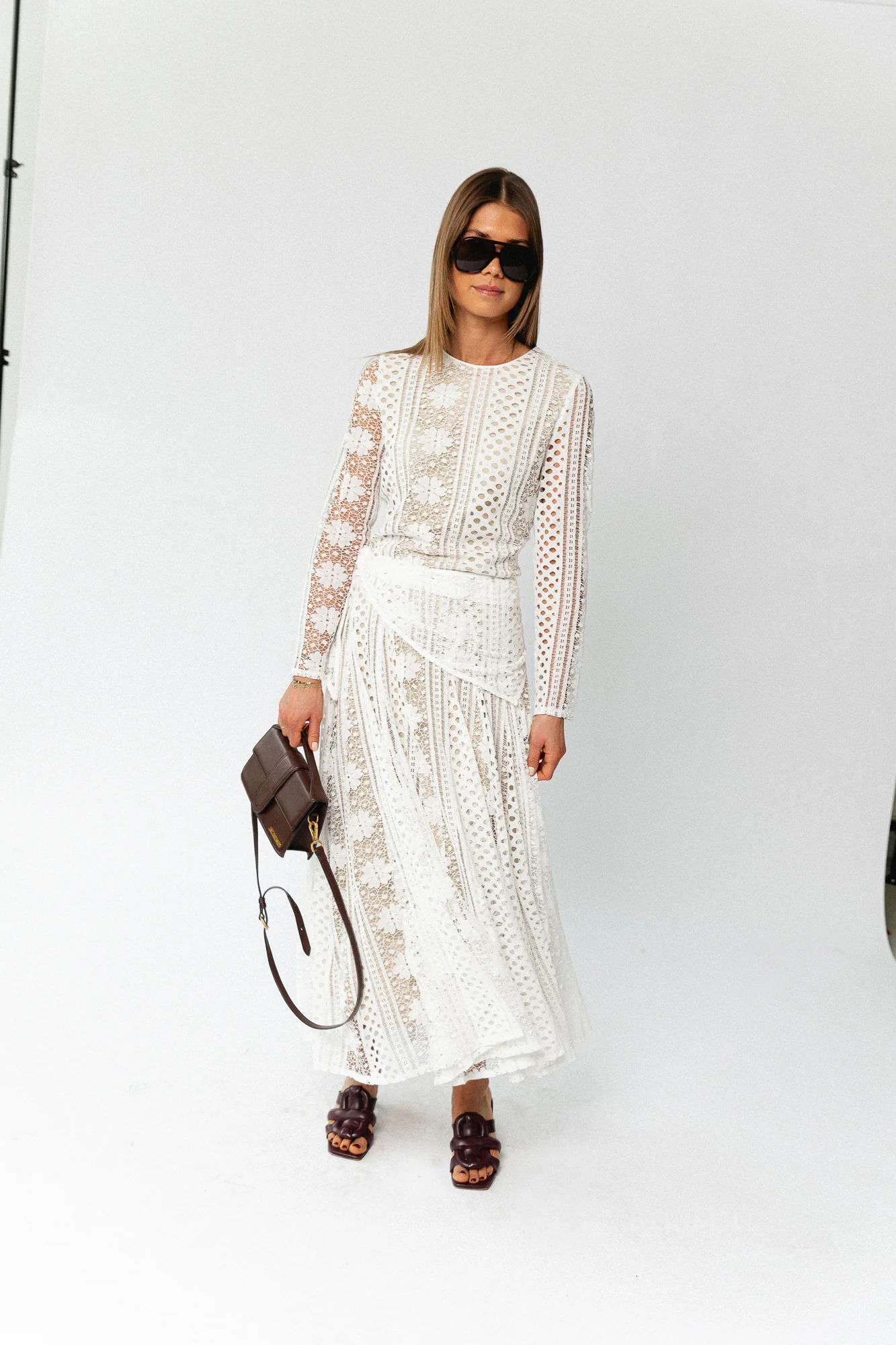 Lina floral lace maxi dress ivory - Image 4