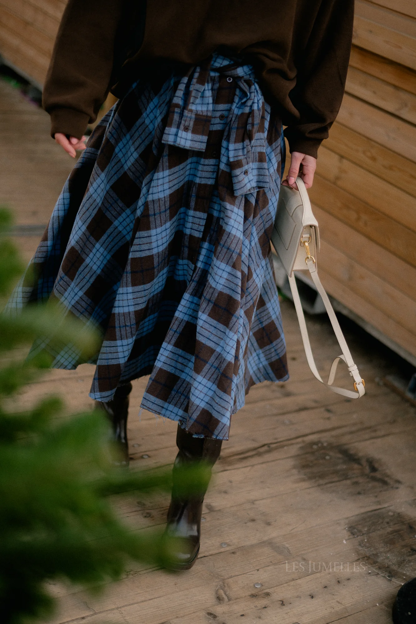Martha checkered skirt hot chocolate/baby blue - Image 6