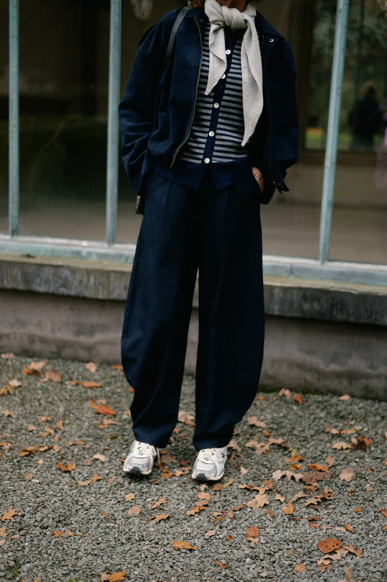 Nina pants navy - Image 5
