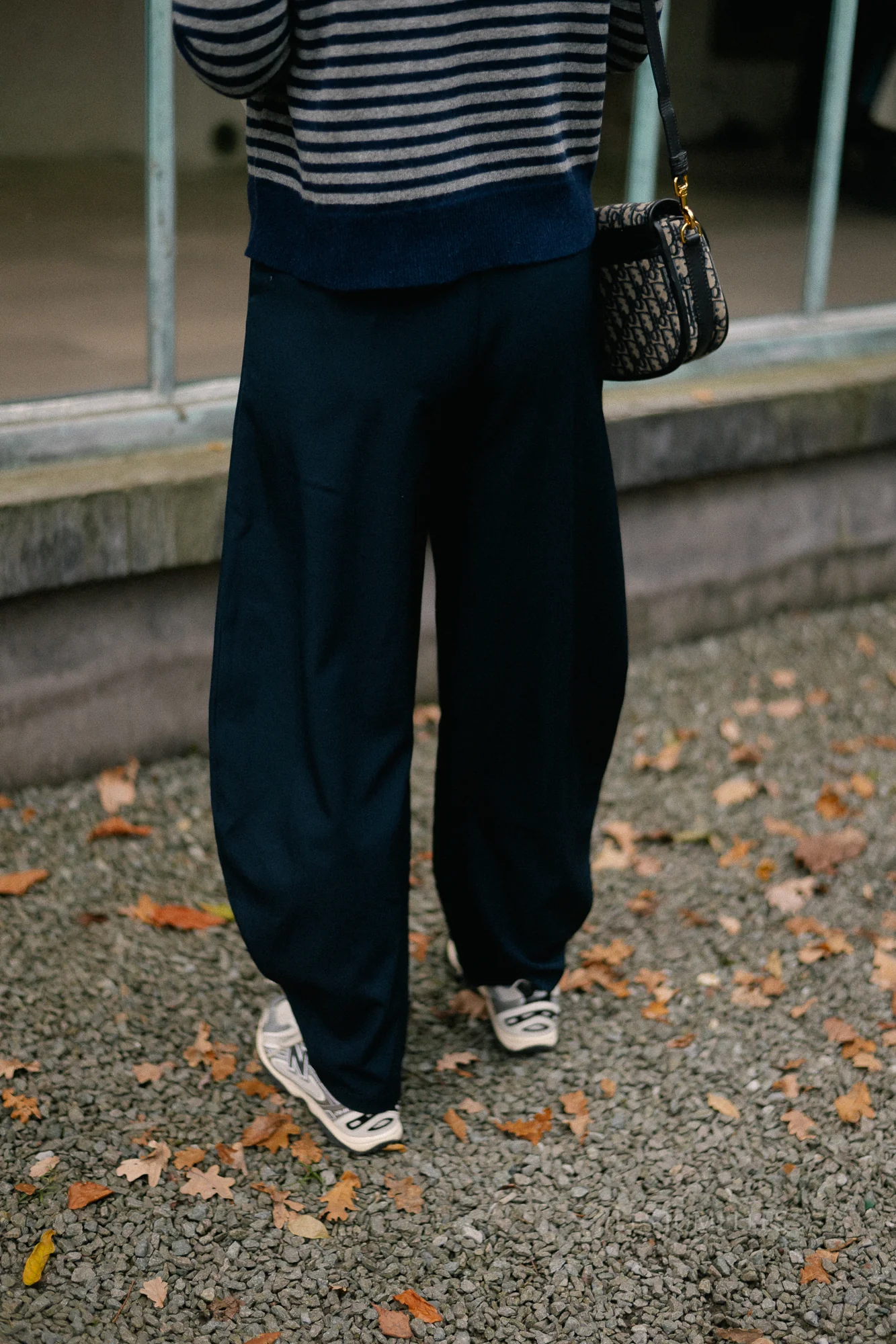 Nina pants navy - Image 8