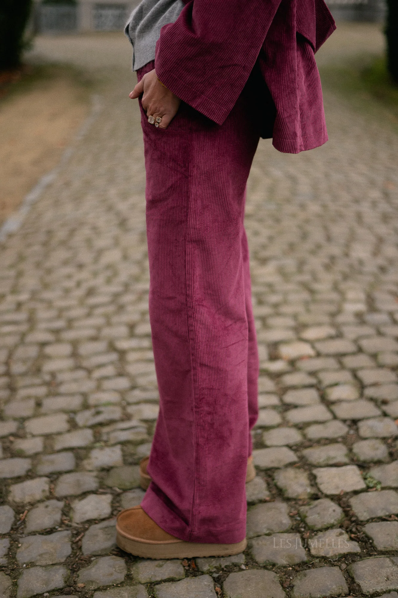 Norma wide velvet pants aubergine - Image 2