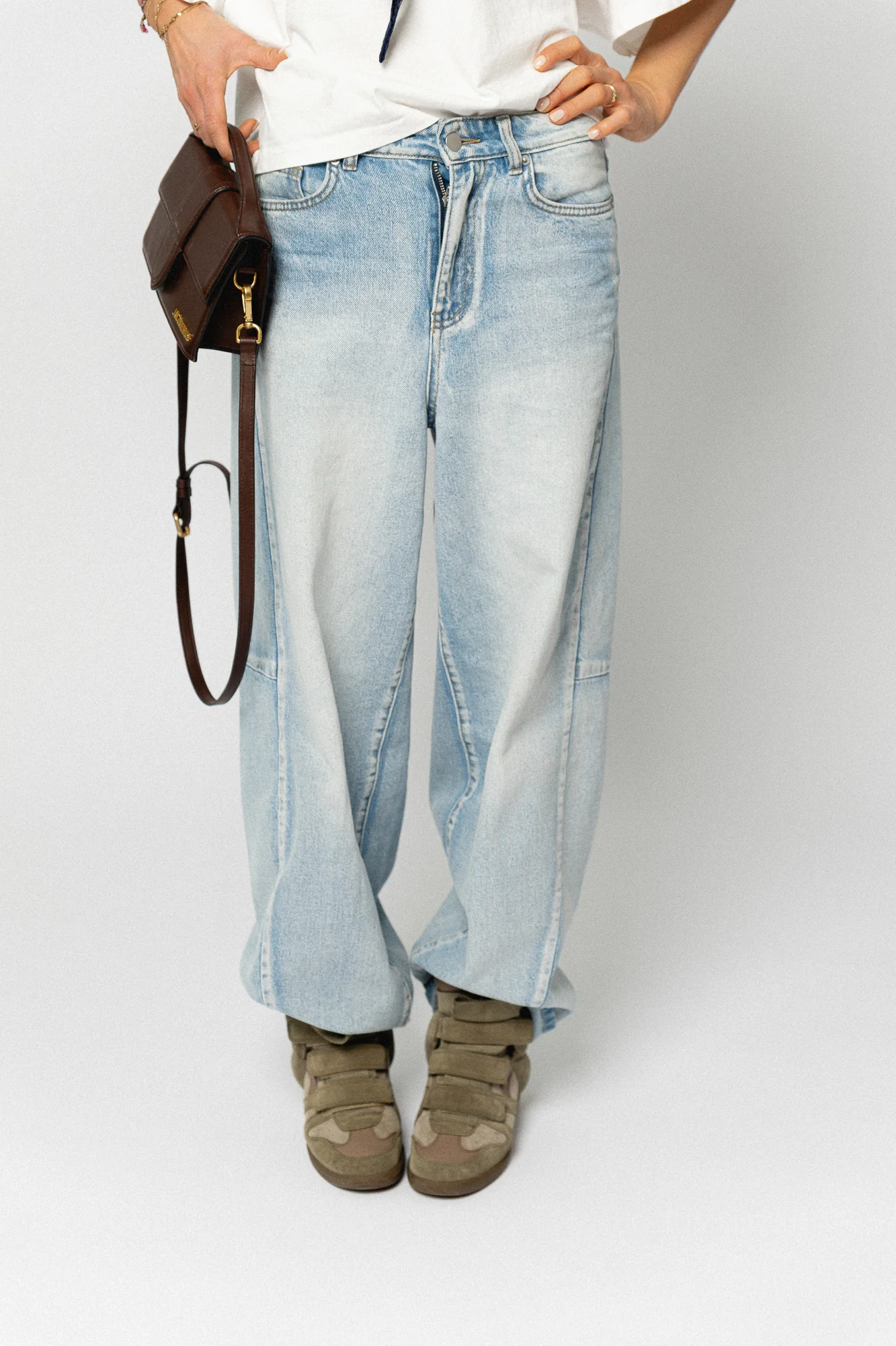 OBJMoji Elsa MW super barrel jeans light blue denim