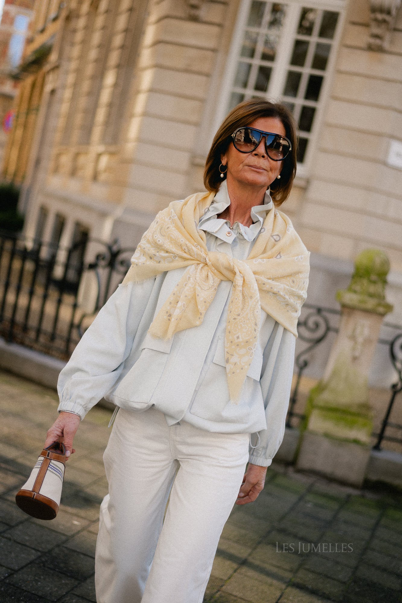 Paisley print scarf pastel yellow - Image 3
