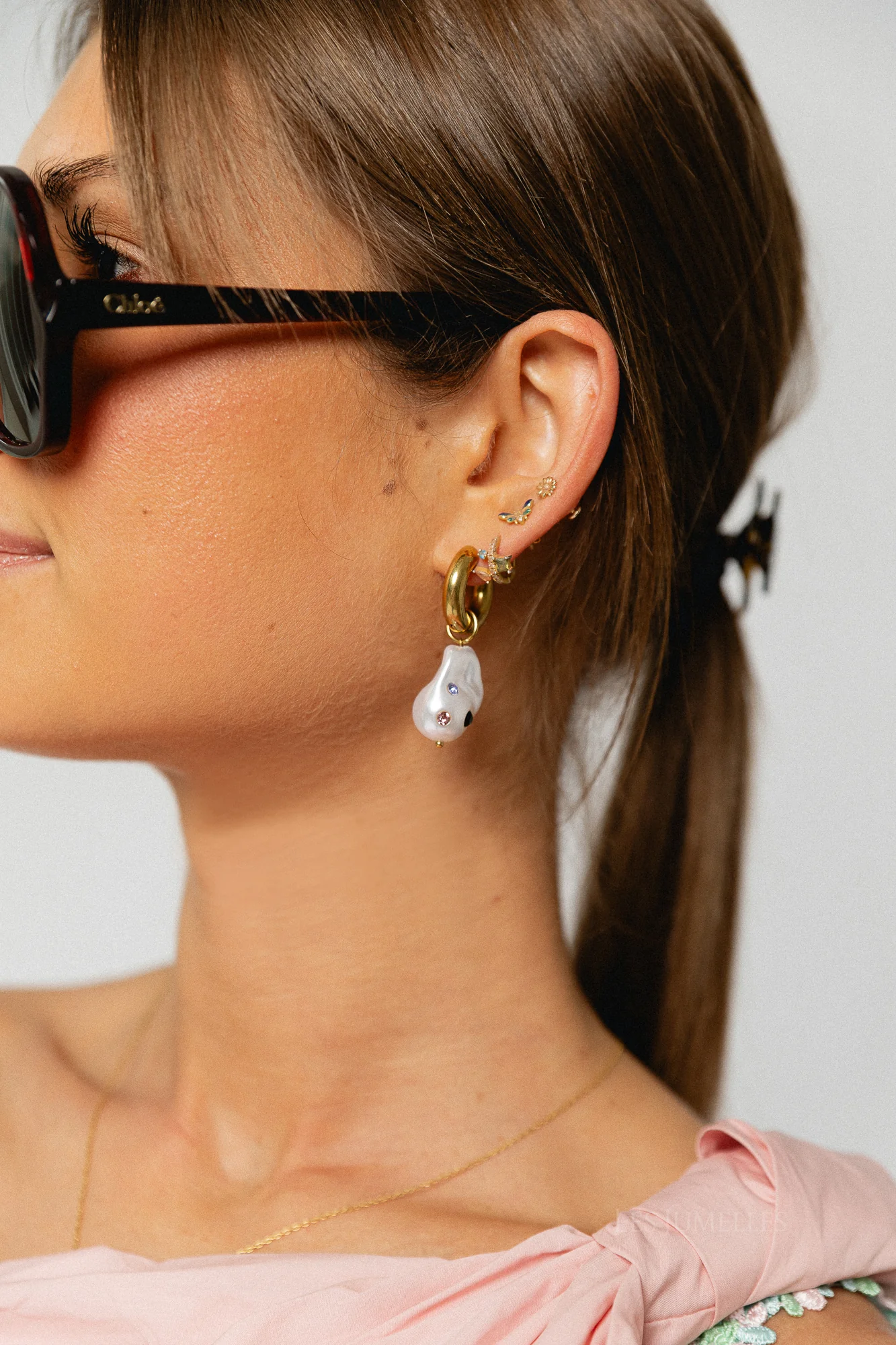 Pearl drop earrings gold - Image 2