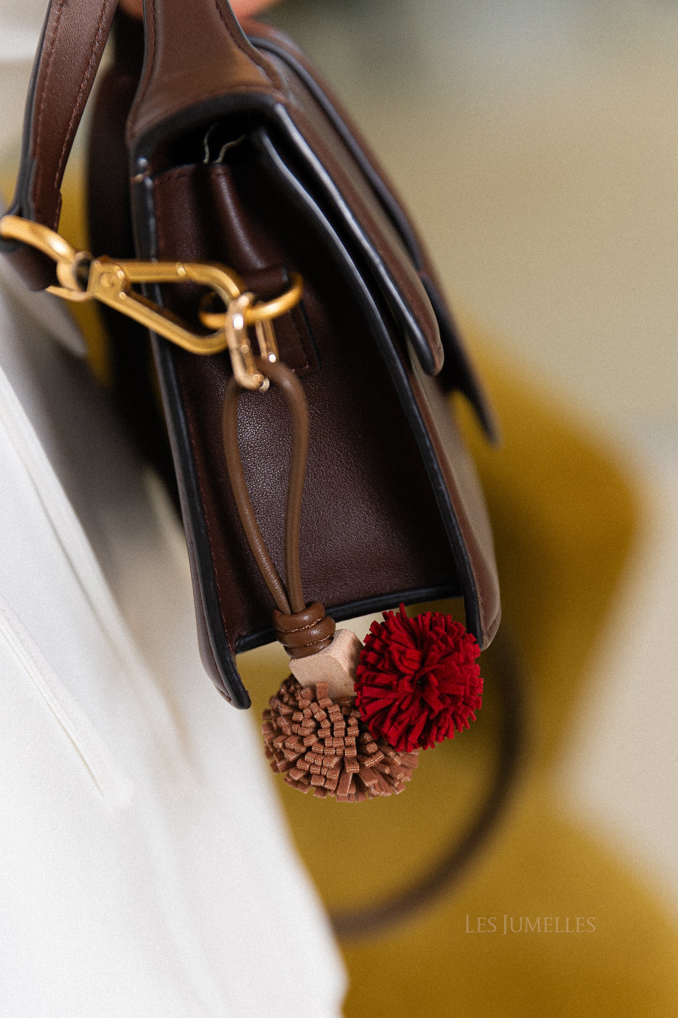 Pompon keychain camel/deep red - Image 2