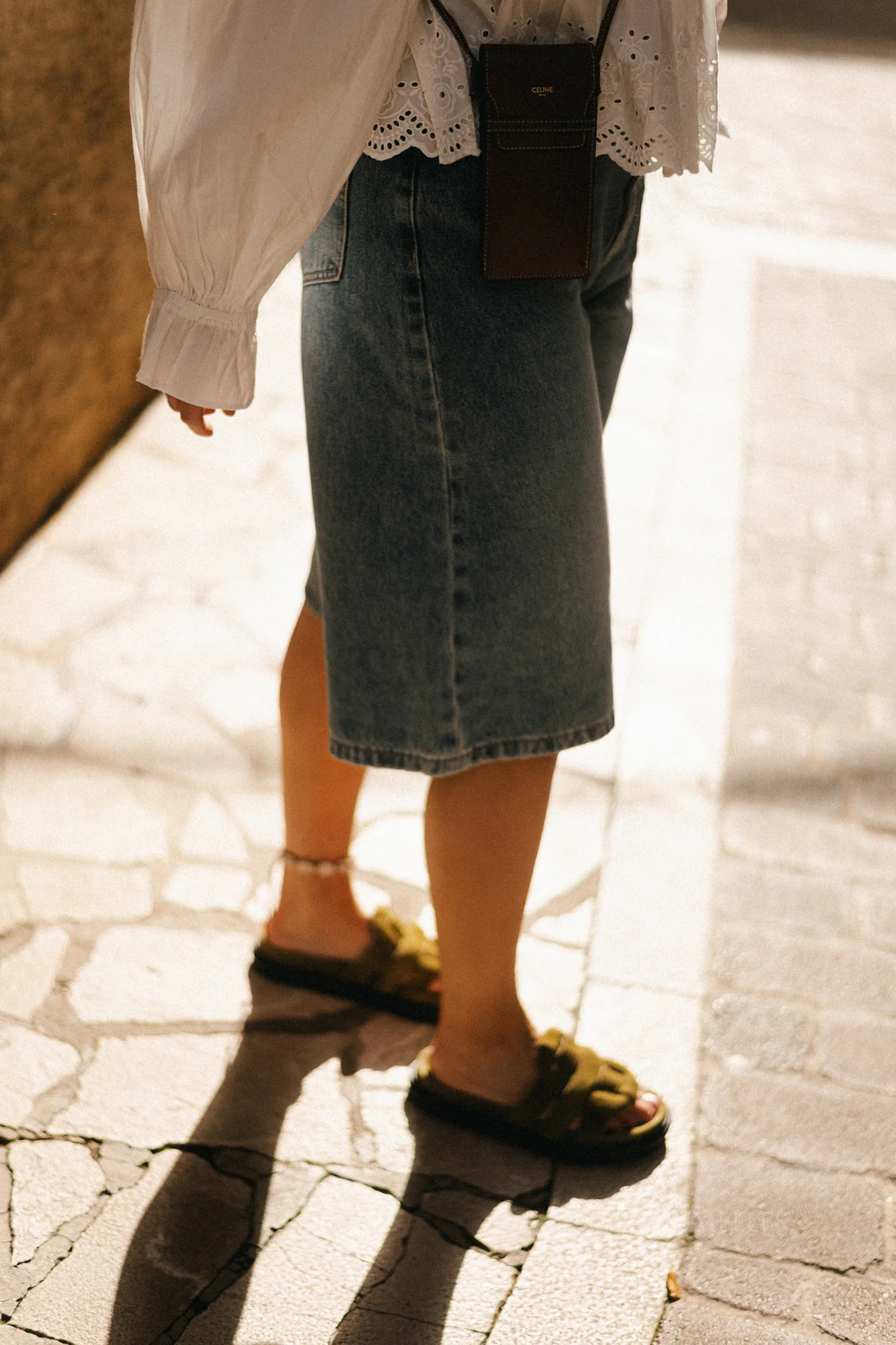 Serena knee length bermuda washed denim - Image 4