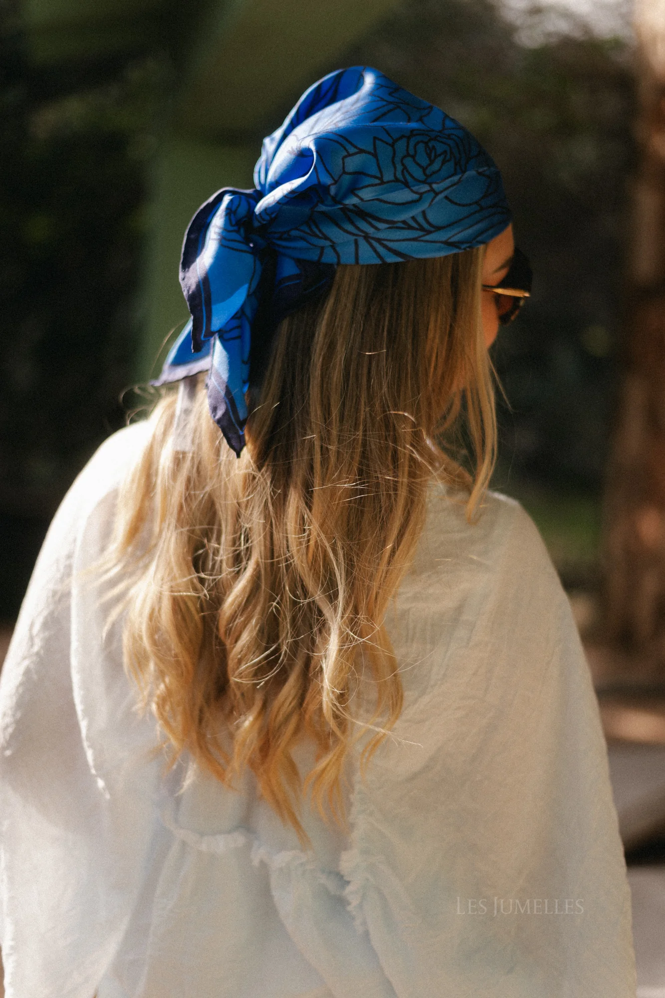 Stencia tulip sia scarf azure blue - Image 4