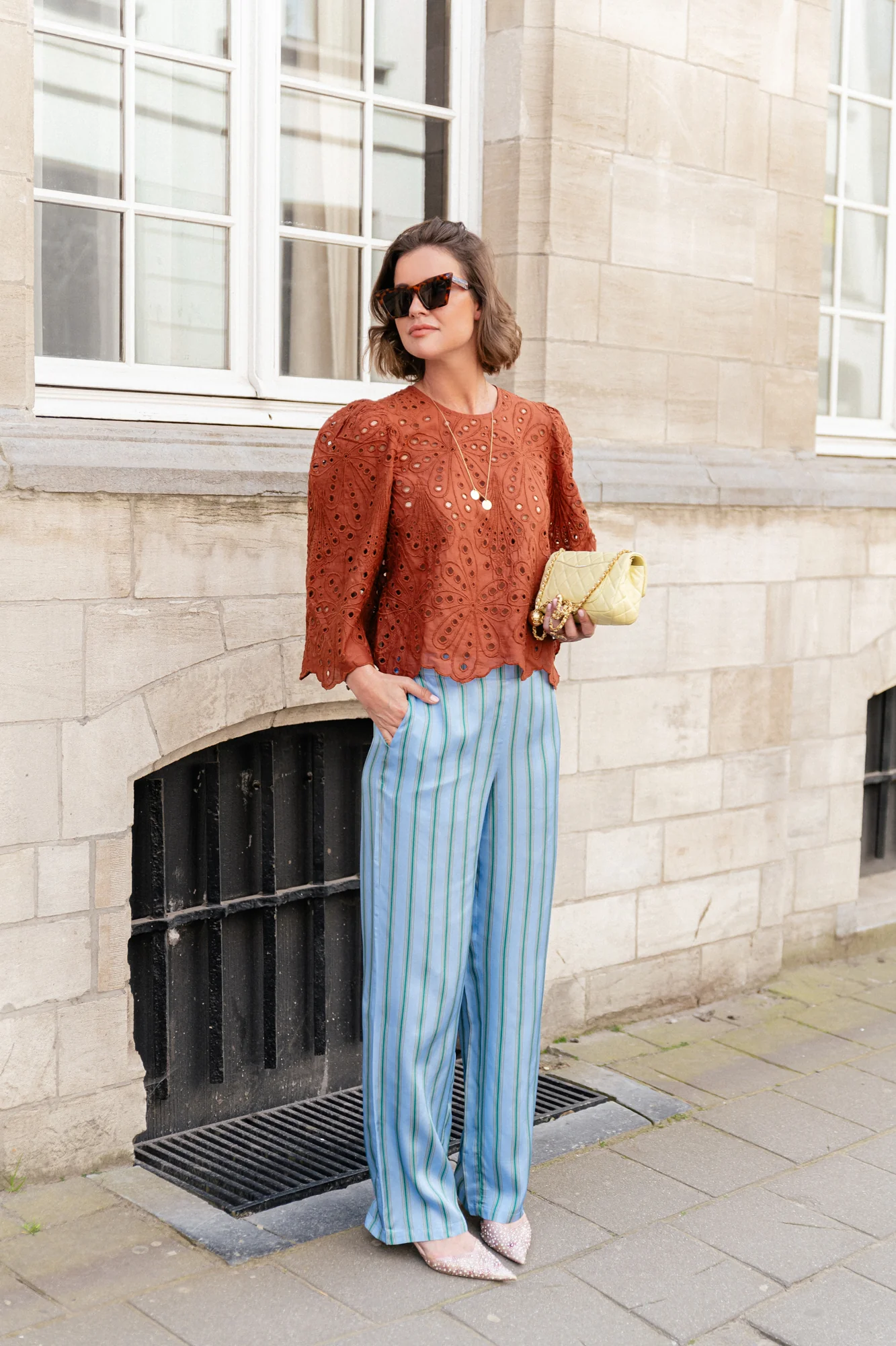 Straight leg pant with elastic waist blue stripes