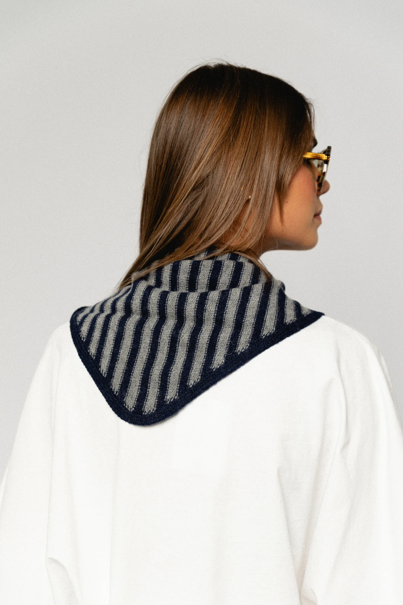 Susie striped triangle scarf - navy blue/grey - Image 2