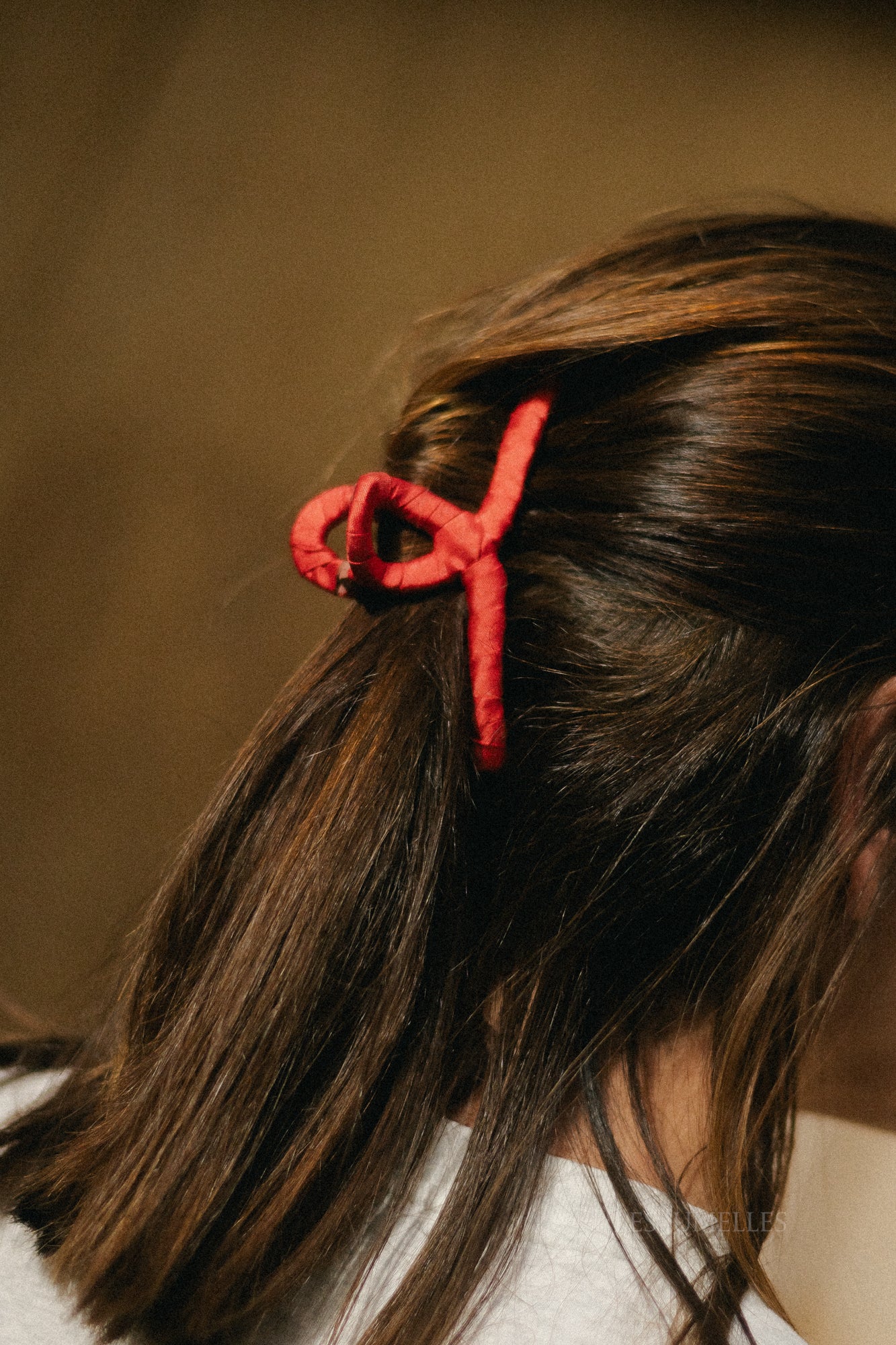 Tila celabrina hair claw grenadine red - Image 5