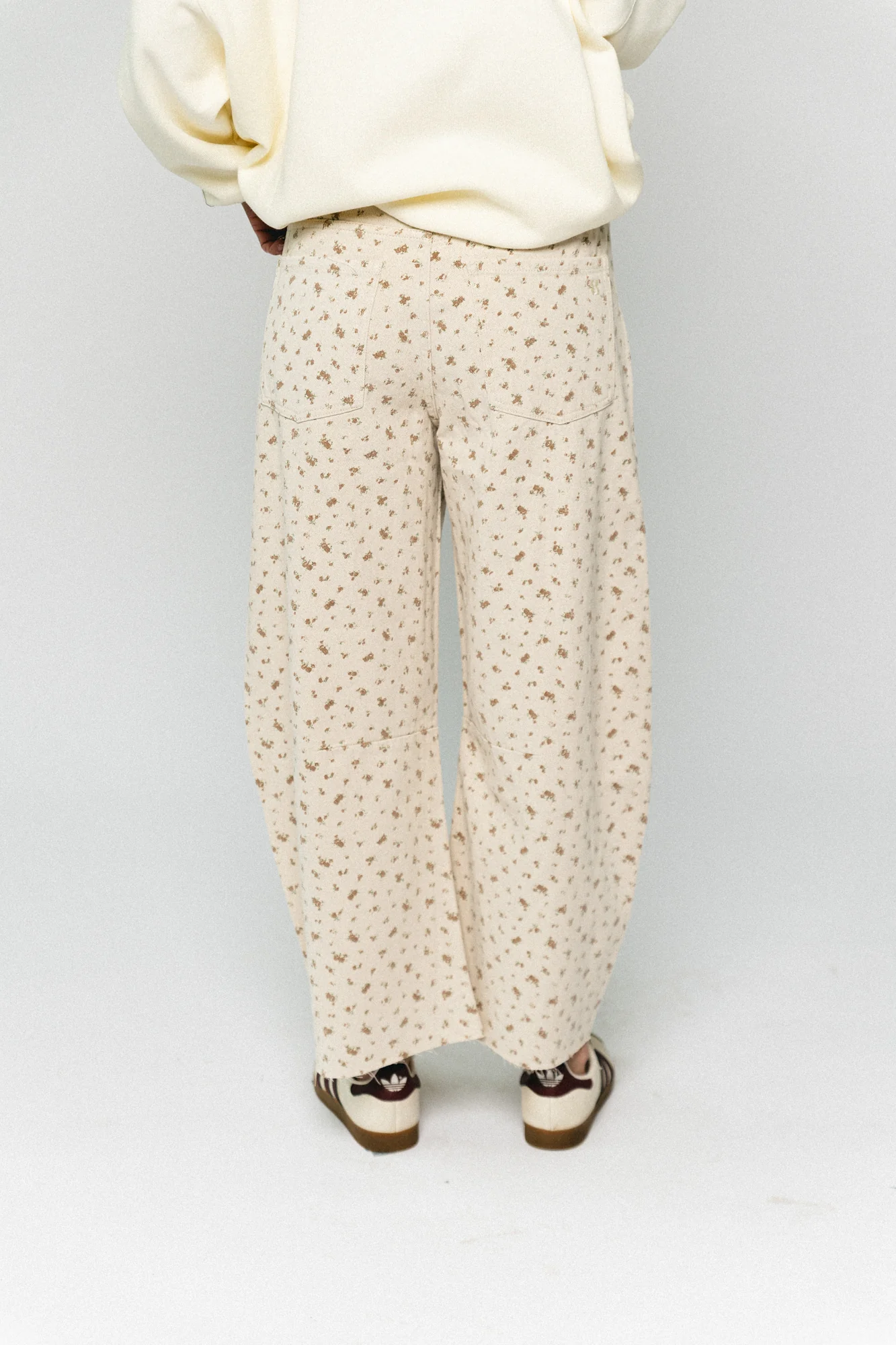 TomarSW cropped barrel jeans rose flower - Image 5