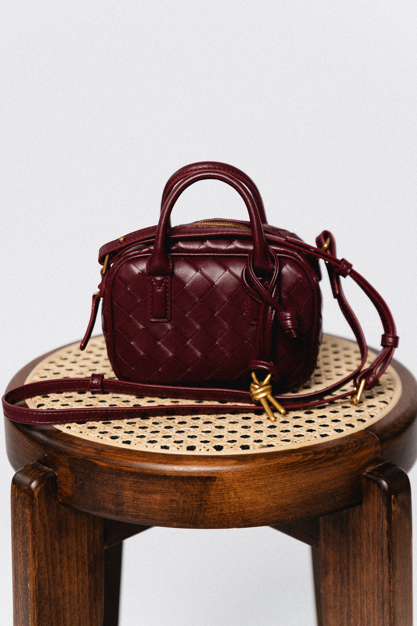 Verona woven mini bag burgundy - Image 2