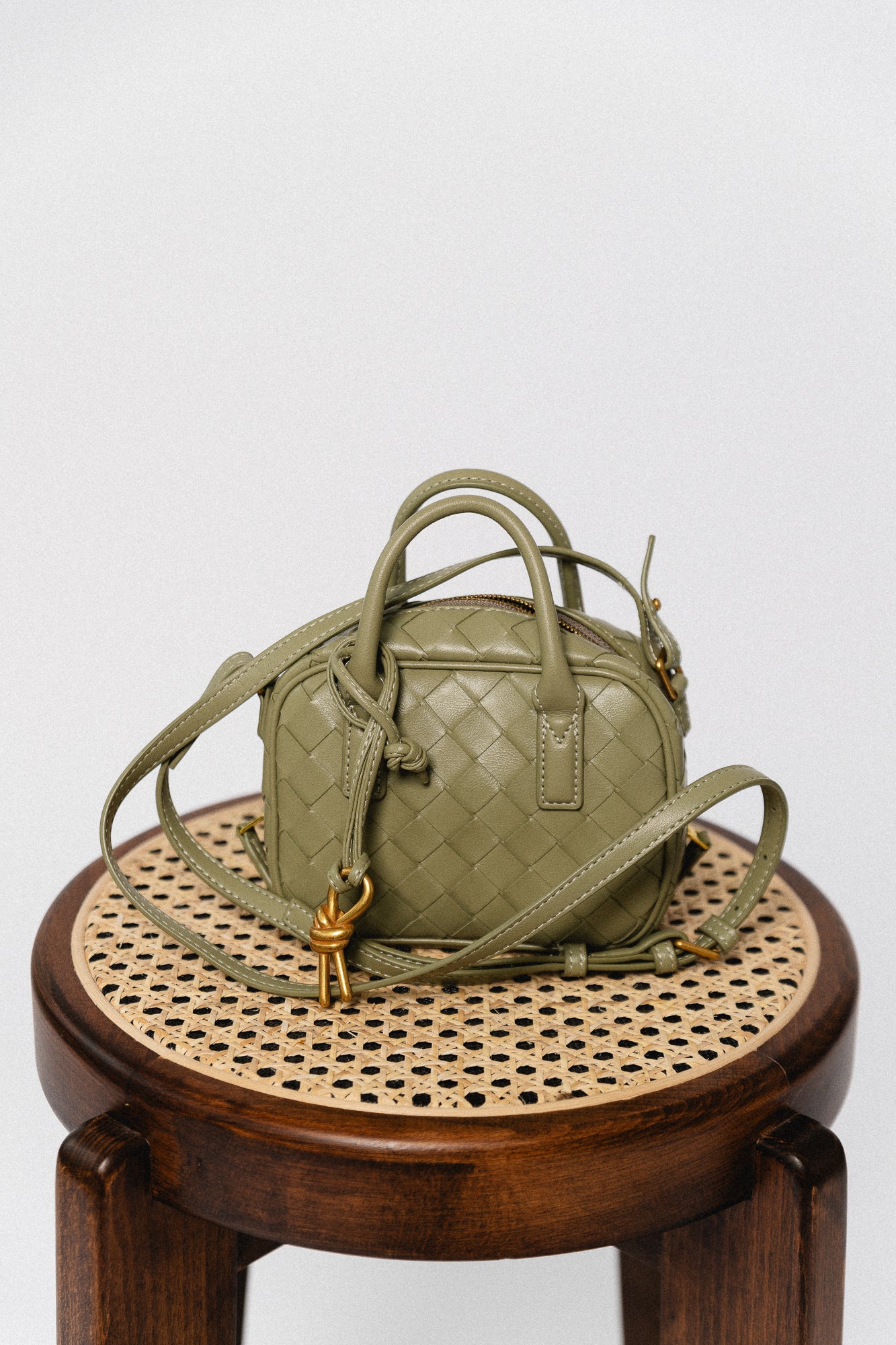 Verona woven mini bag olive - Image 2