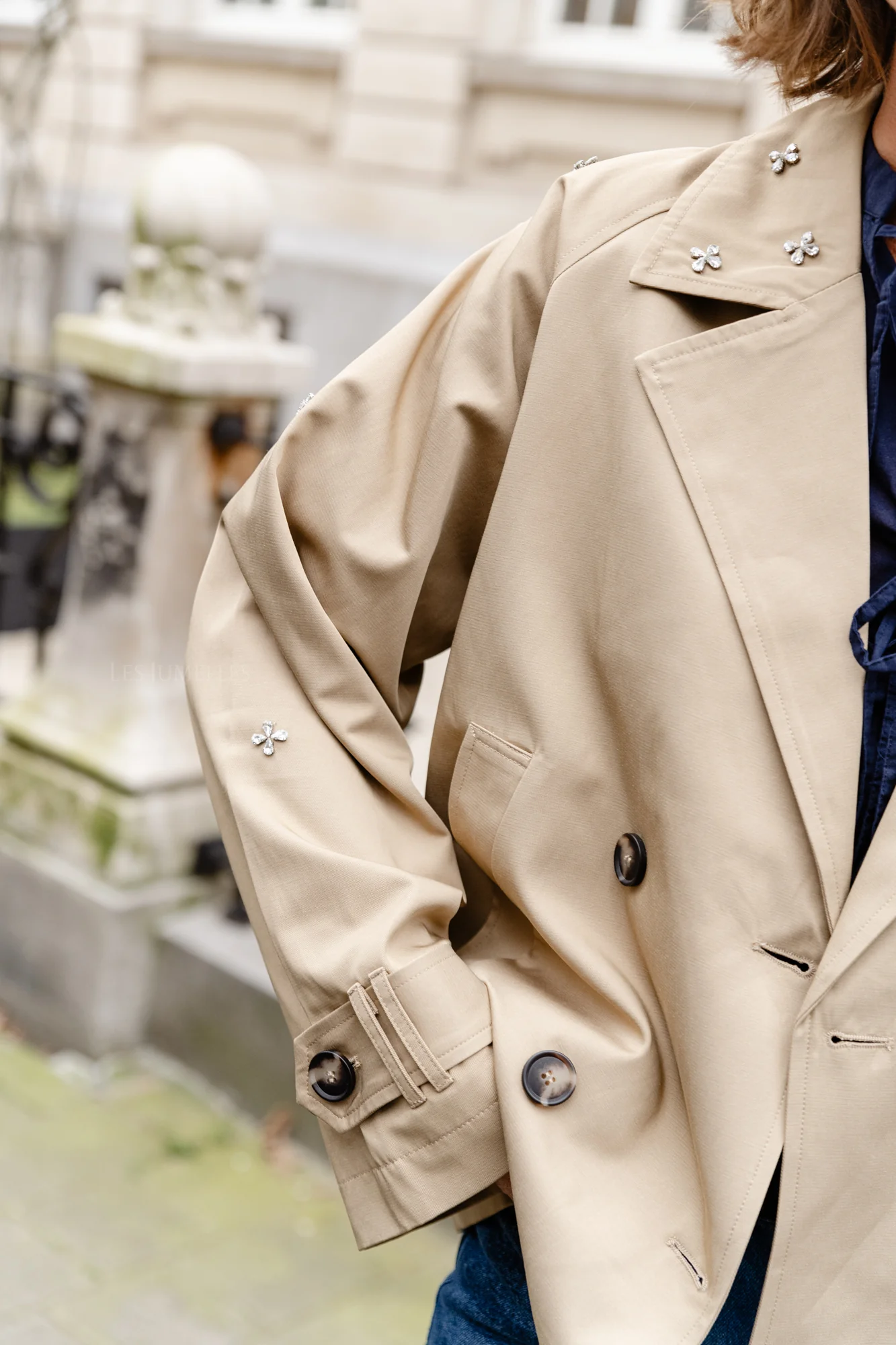 YASDiala LS short trenchcoat curds & whey - Image 2